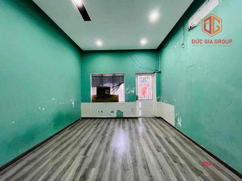 Cho thuê nhà mặt tiền 1 trệt 3 lầu 7PN đường Võ Thị Sáu –