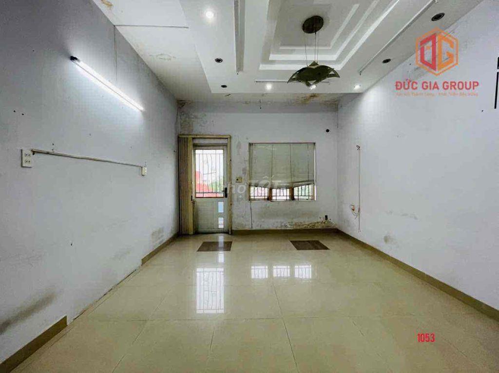 Cho thuê nhà mặt tiền 1 trệt 3 lầu 7PN đường Võ Thị Sáu –
