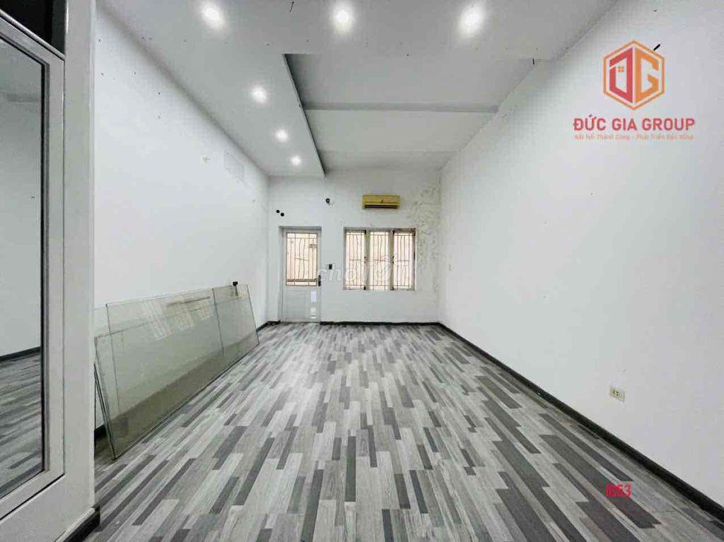 Cho thuê nhà mặt tiền 1 trệt 3 lầu 7PN đường Võ Thị Sáu –