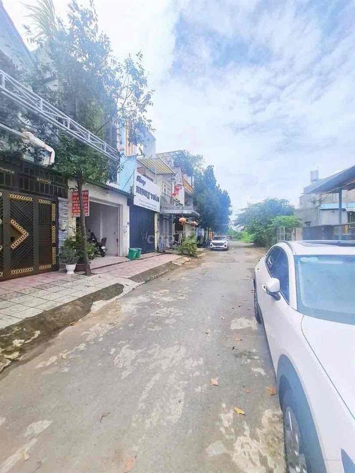cho thuê nguyên căn 1trệt 1lầu full nội thất cơ bản