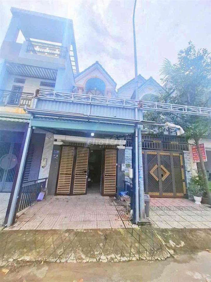 cho thuê nguyên căn 1trệt 1lầu full nội thất cơ bản