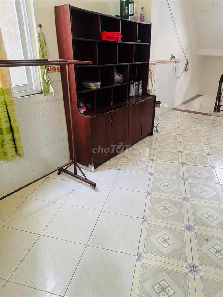 Cho thuê nhà 1 trệt 1 lầu gần trường học Ngô quyền phường trung dũng