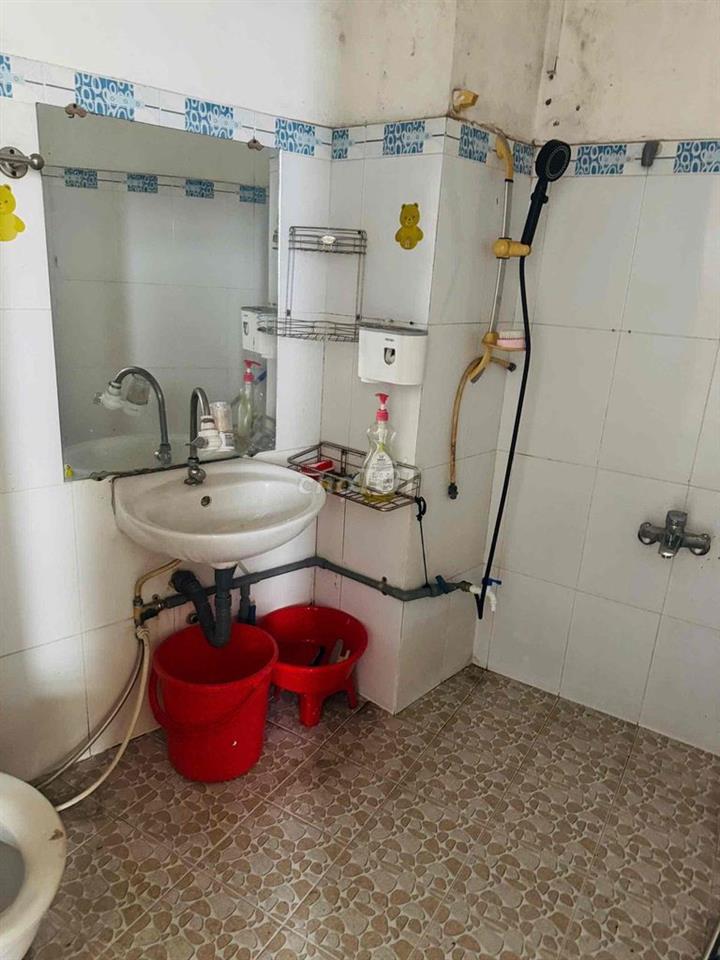 Cho thuê nhà 1 trệt 1 lầu gần trường học Ngô quyền phường trung dũng