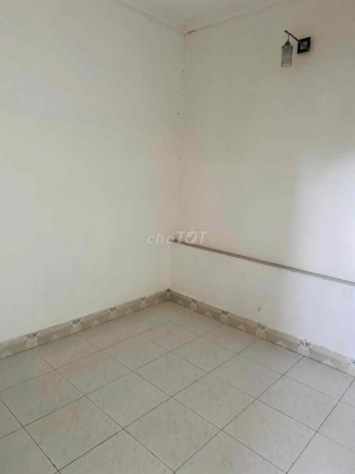 Cho thuê nhà 1 trệt 1 lầu gần trường học Ngô quyền phường trung dũng
