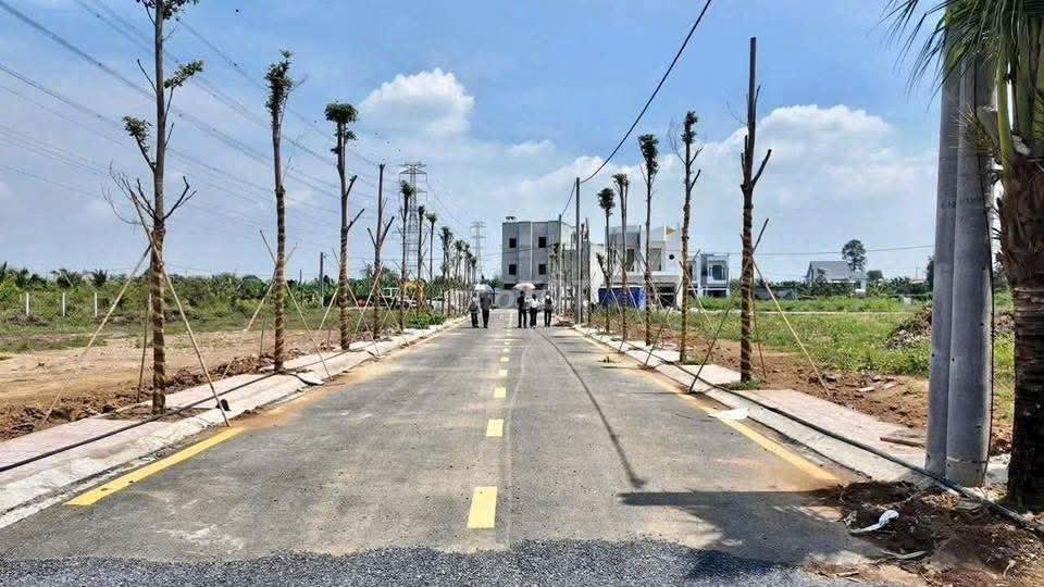 BÁN ĐẤT SỔ RIÊNG GIÁ CHỈ 379TR LÔ NGAY CHỢ THẠNH PHÚ