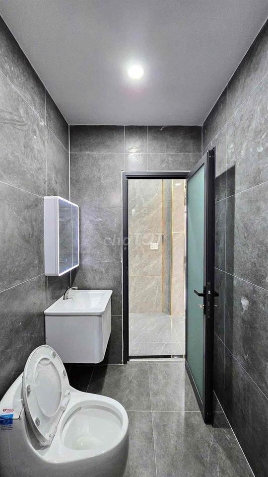 Hạ giá 200tr, cần bán nhanh nhà lầu mới xây gần KDL Bửu Long