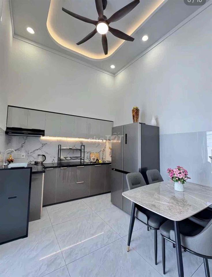 Chủ ngộp, giảm 200 triệu, bán nhanh căn cấp 4 mới xây, có 3 phòng ngủ