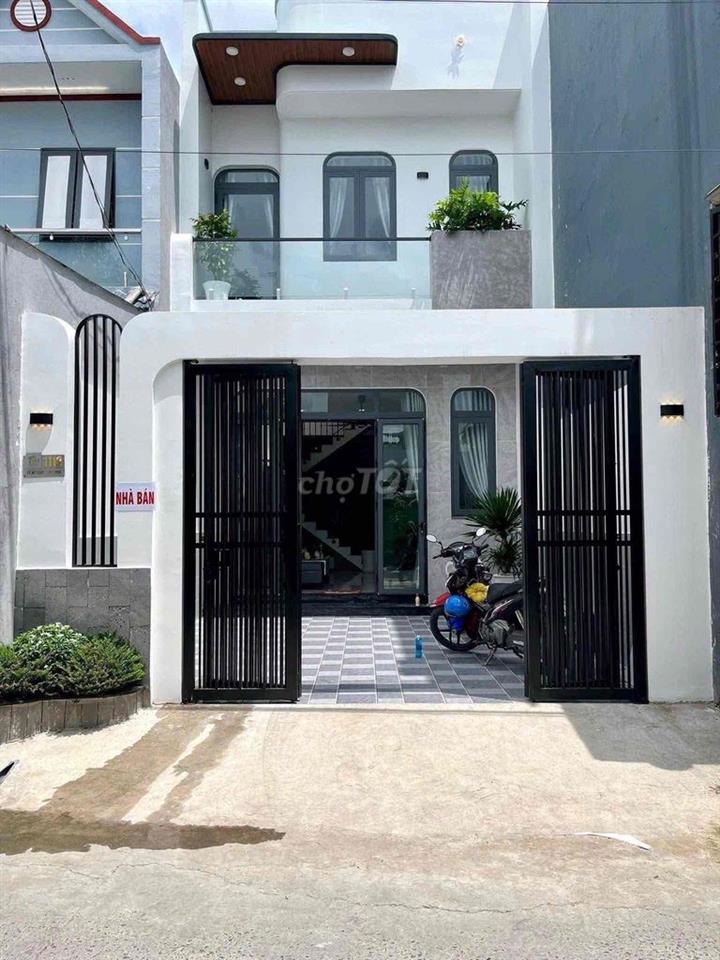 Hạ giá, bán gấp nhà lầu mới xây cuối đường Huỳnh Văn Nghệ
