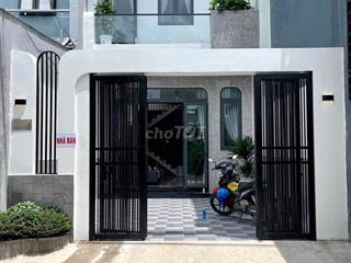 Hạ giá, bán gấp nhà lầu mới xây cuối đường Huỳnh Văn Nghệ