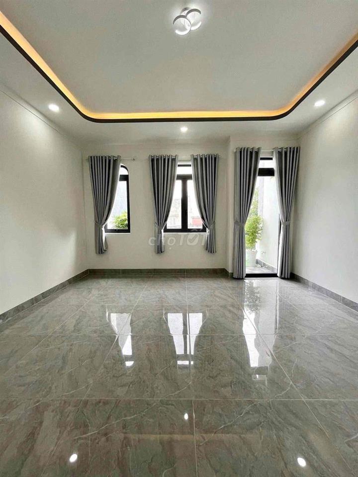 Hạ giá, bán gấp nhà lầu mới xây cuối đường Huỳnh Văn Nghệ