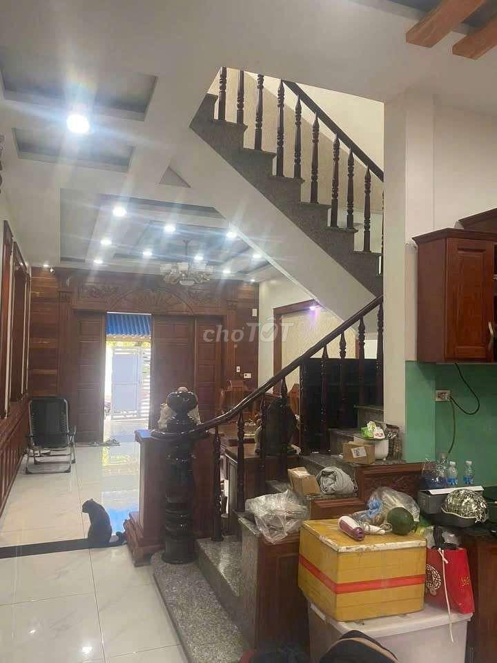 bán nhà gần trường học Nguyễn Chí Thanh 