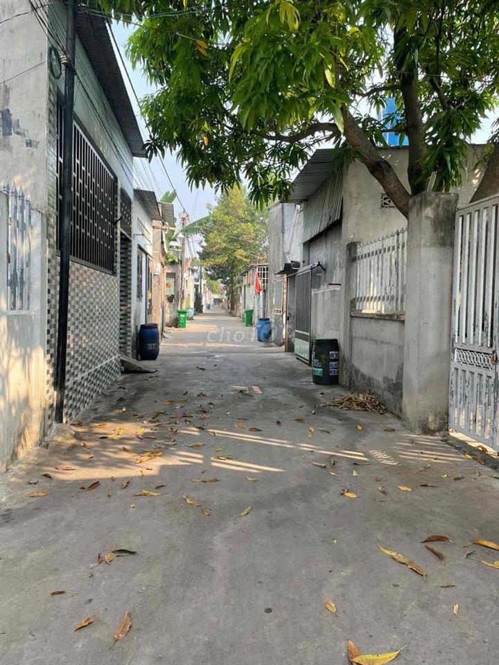 Nhà hxh 1/ Phùng Hưng, 4 phòng trọ, kdc đông đúc