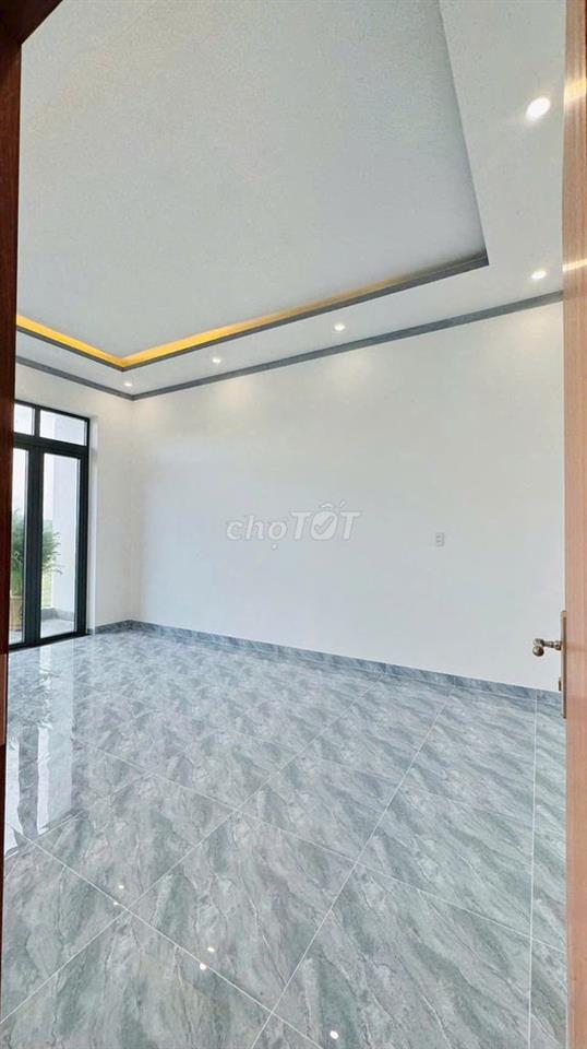 HOT! BIỆT THỰ MINI GIÁ 1TỶ850 CÒN BỚT CÁCH ĐƯỜNG ĐỒNG KHỞI 5P ĐI XE 