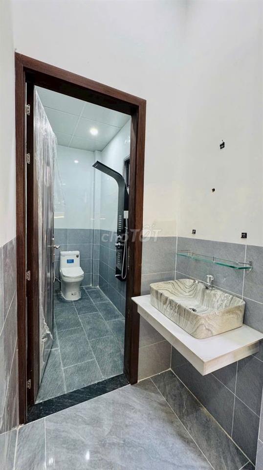 HOT! BIỆT THỰ MINI GIÁ 1TỶ850 CÒN BỚT CÁCH ĐƯỜNG ĐỒNG KHỞI 5P ĐI XE 