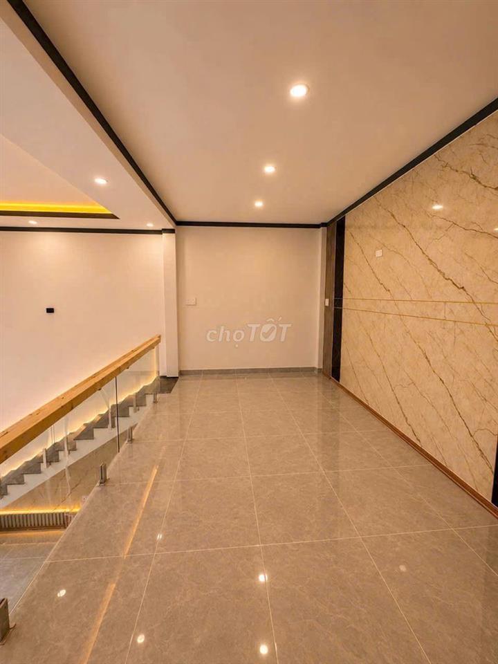 Nhà Gác Lửng Ngang 8m - Sân ô tô thoải mái. TRẢ TRƯỚC 500TR NHẬN NHÀ