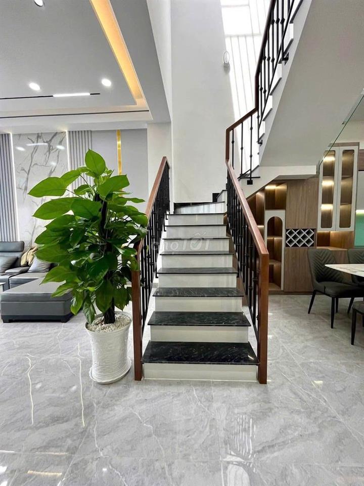 Nhà Mới Tinh Gần Bửu Long – Xây Ở Nhưng Phải Bán Gấp, Lỗ 350 Triệu!