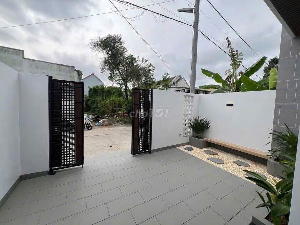 Nhà cấp 4 xinh giá chỉ 1ty450 nằm ngay Chợ Thạnh Phú.