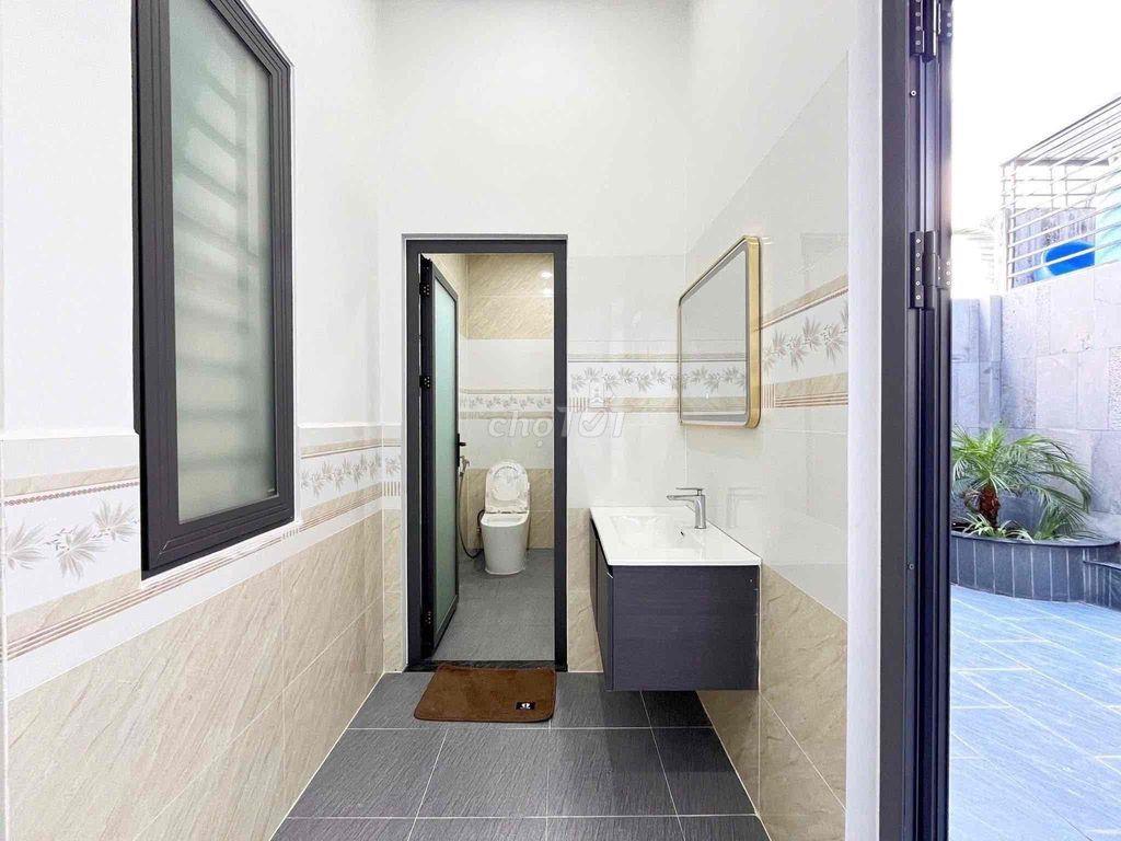 Ngộp Ngân hàng bán lại căn nhà lầu gần Văn Miếu Trấn Biên