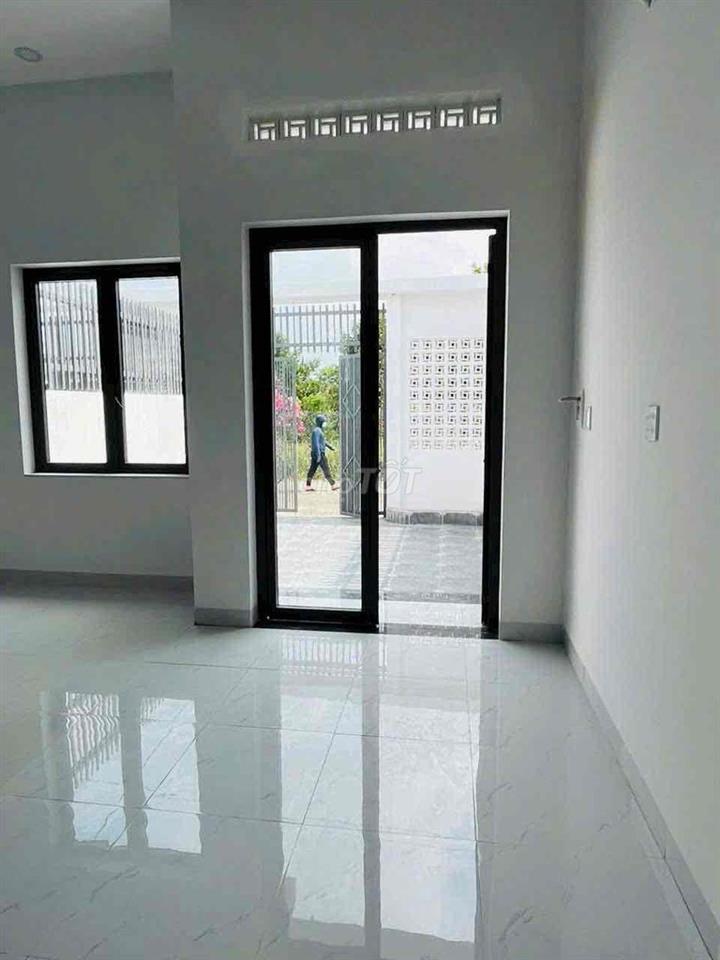 Bán Nhà Mới Xây