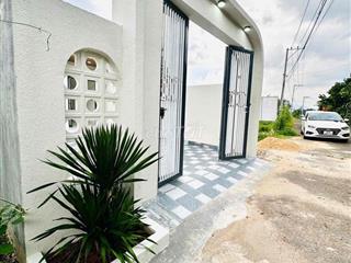 Bán Nhà mới xây Long Khánh