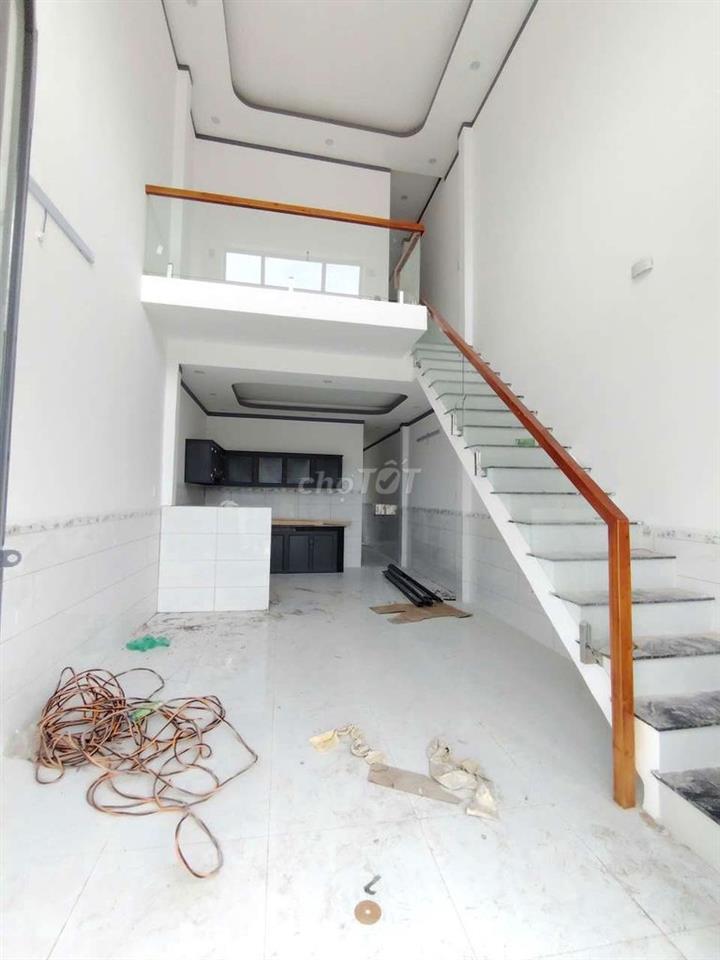 SỐC - NHÀ GÁC LỮNG 3PN - PHƯỜNG TÂN TRIỀU GIÁ CHỈ 1 TỶ 350 TRIỆU (KPS)