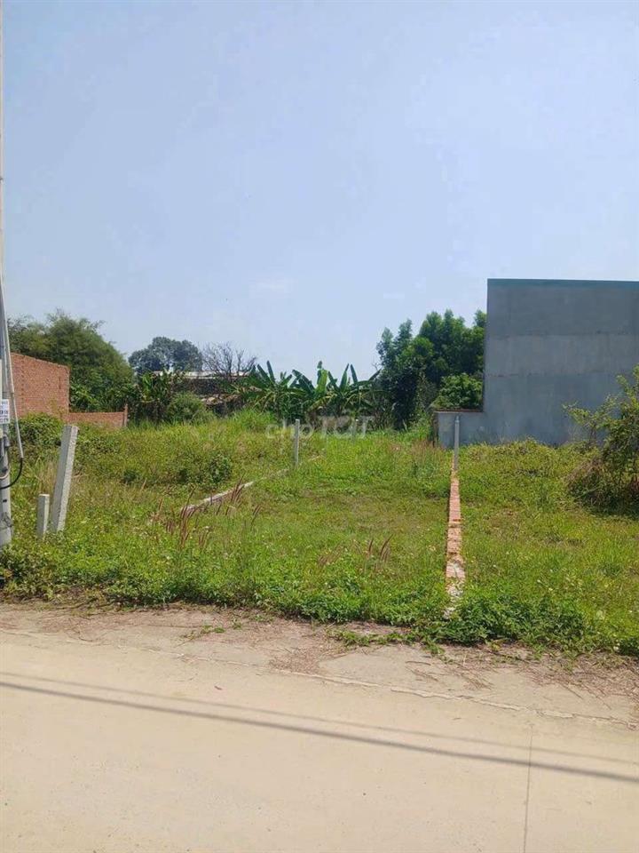 Chủ ngộp bán gấp 115m2 đất thổ cư full, đường xe ô tô, giá 870 triệu