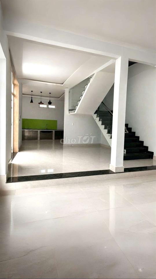 BÁN NHÀ TRUNG DŨNG, 1 TRỆT 3 TẤM, GÓC 2 MẶT ĐƯỜNG OTO, SÂN ĐẬU OTO