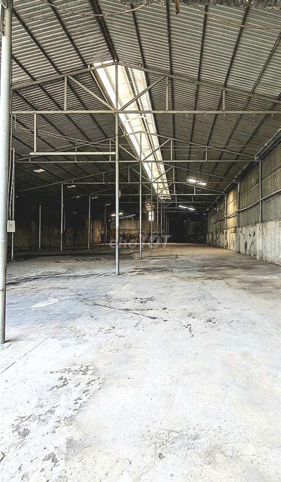 1100m2 CHO THUÊ KHO, NHÀ XƯỞNG TRẢNG DÀI, MẶT TIỀN 768B, ĐƯỜNG XE CONT