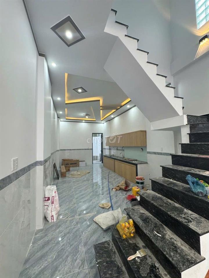 Giảm Sốc 200Triệu Bán Nhà Lầu Gần Cây Xăng 75 Sổ Sẵn, Trả Trước 600Tr