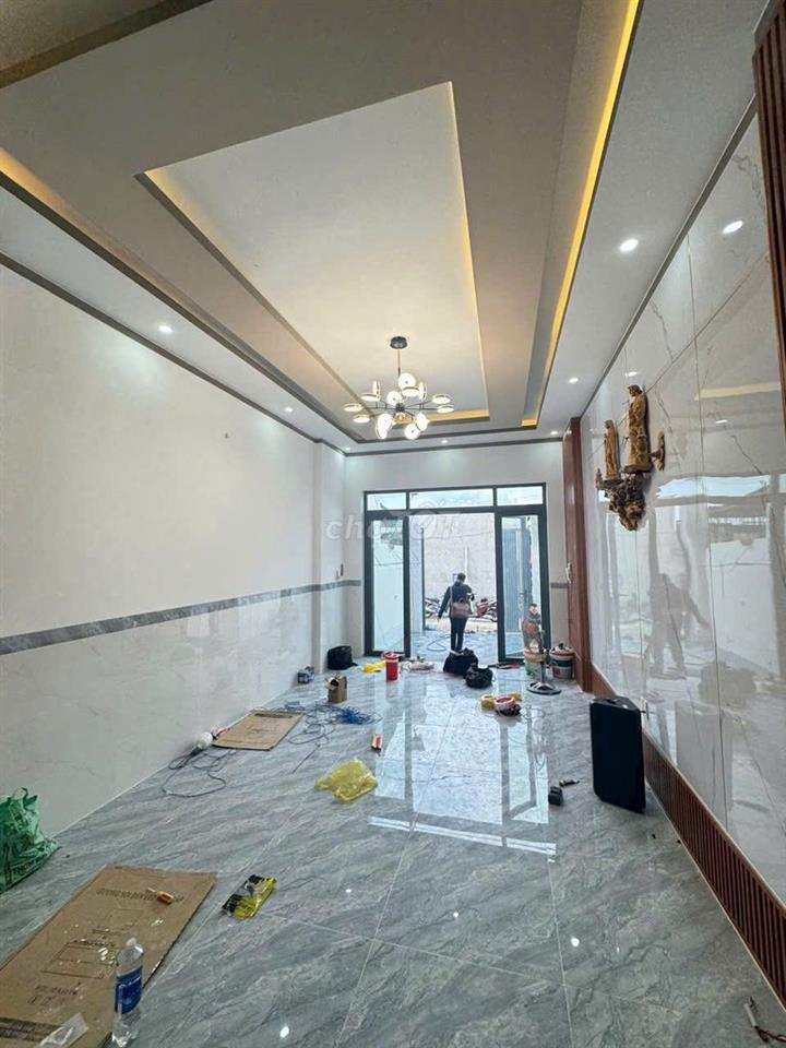 Giảm Sốc 200Triệu Bán Nhà Lầu Gần Cây Xăng 75 Sổ Sẵn, Trả Trước 600Tr