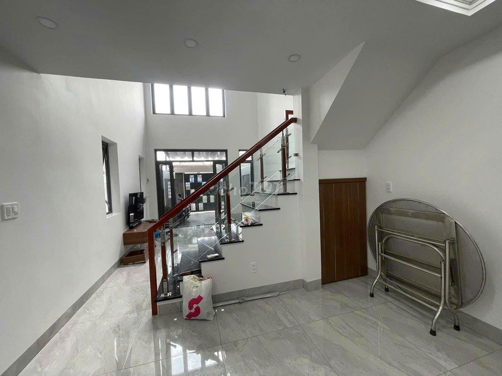 BÁN NHÀ GÁC LỬNG THÔNG TẦNG CUỐI NGÃ TƯ HUỲNH VĂN NGHỆ-SỔ RIÊNG SẴN