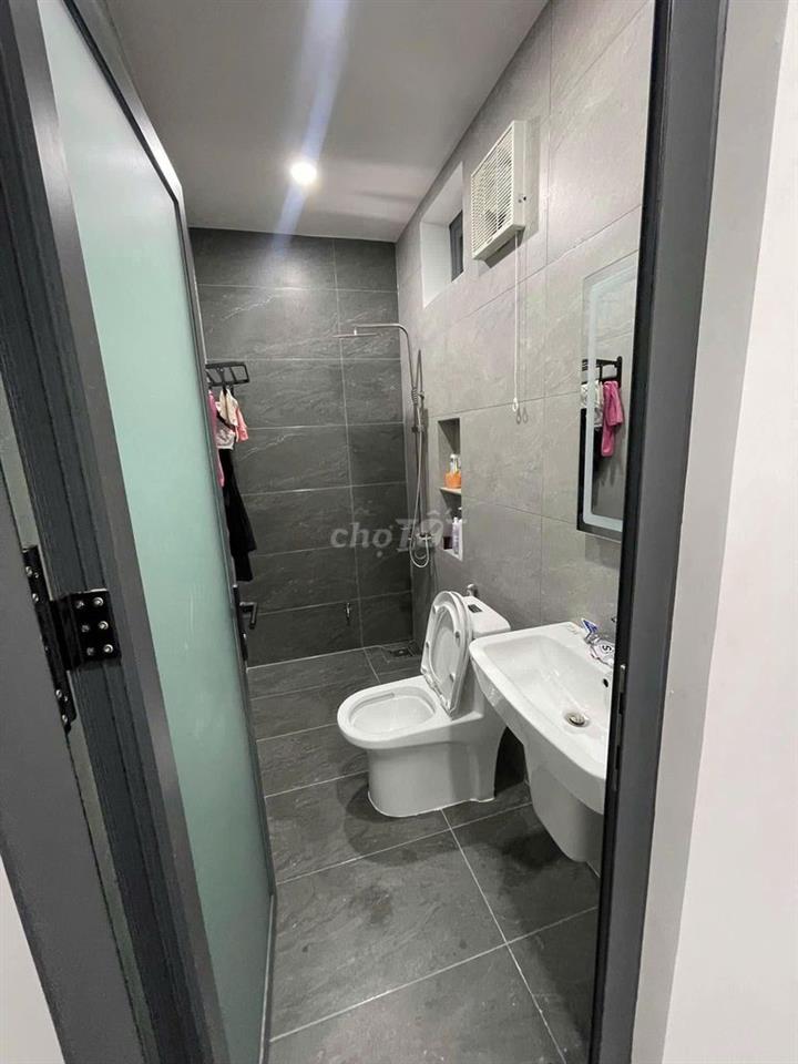 BÁN NHÀ GÁC LỬNG THÔNG TẦNG CUỐI NGÃ TƯ HUỲNH VĂN NGHỆ-SỔ RIÊNG SẴN