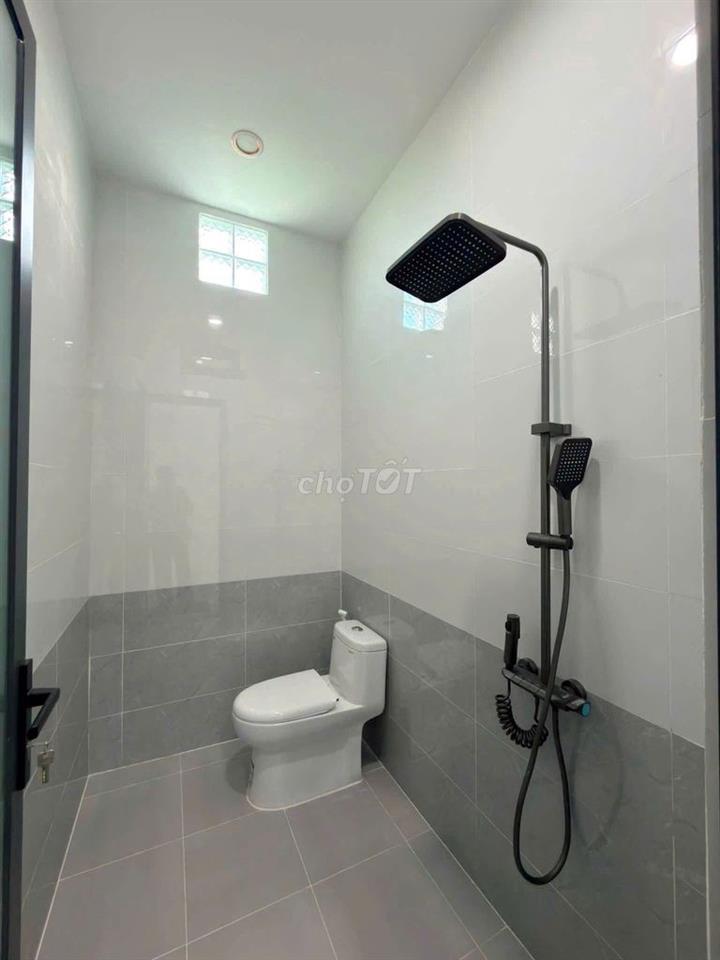 KHÔNG Ở NỮA CẦN BÁN NHÀ CẤP 4 SAU LƯNG CHỢ THẠNH PHÚ CÓ SỔ HỒNG 