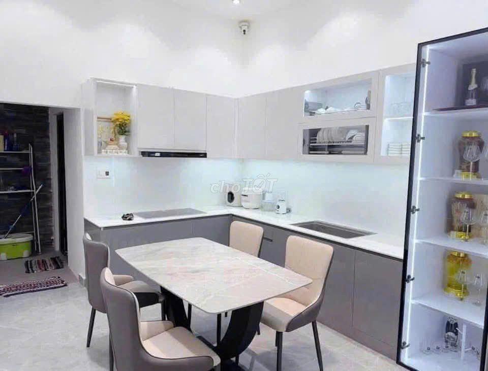 BÁN GẤP NHÀ CẤP 4 GẦN ĐỒNG KHỞI, CHỈ 400TR SỞ HỮU, TẶNG FULL NỘI THẤT