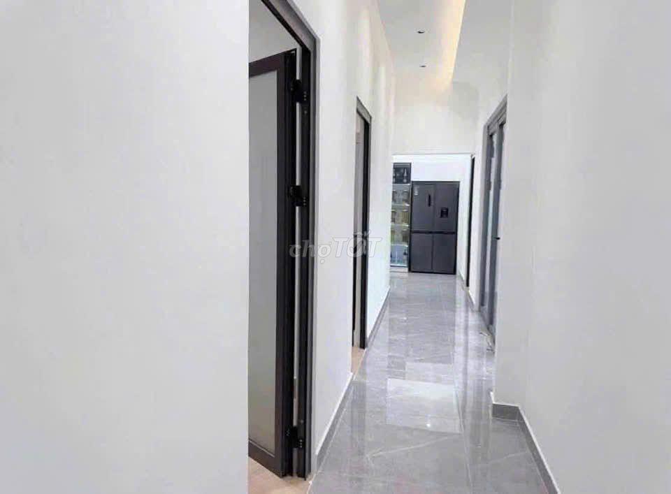 BÁN GẤP NHÀ CẤP 4 GẦN ĐỒNG KHỞI, CHỈ 400TR SỞ HỮU, TẶNG FULL NỘI THẤT