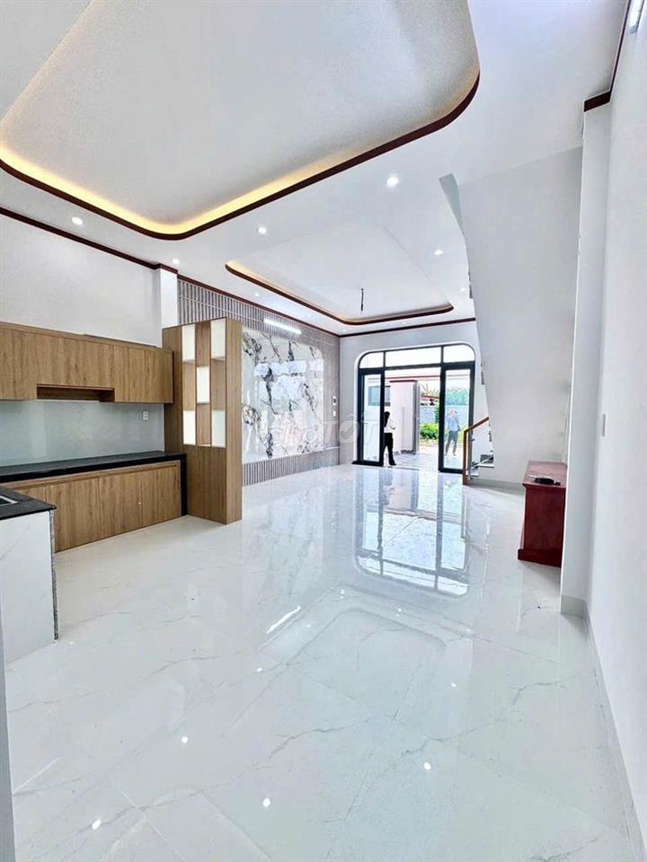 CHỈ 700 TRIỆU NHẬN NHÀ TRỆT LẦU GẦN BIÊN HÒA – VÀO Ở NGAY