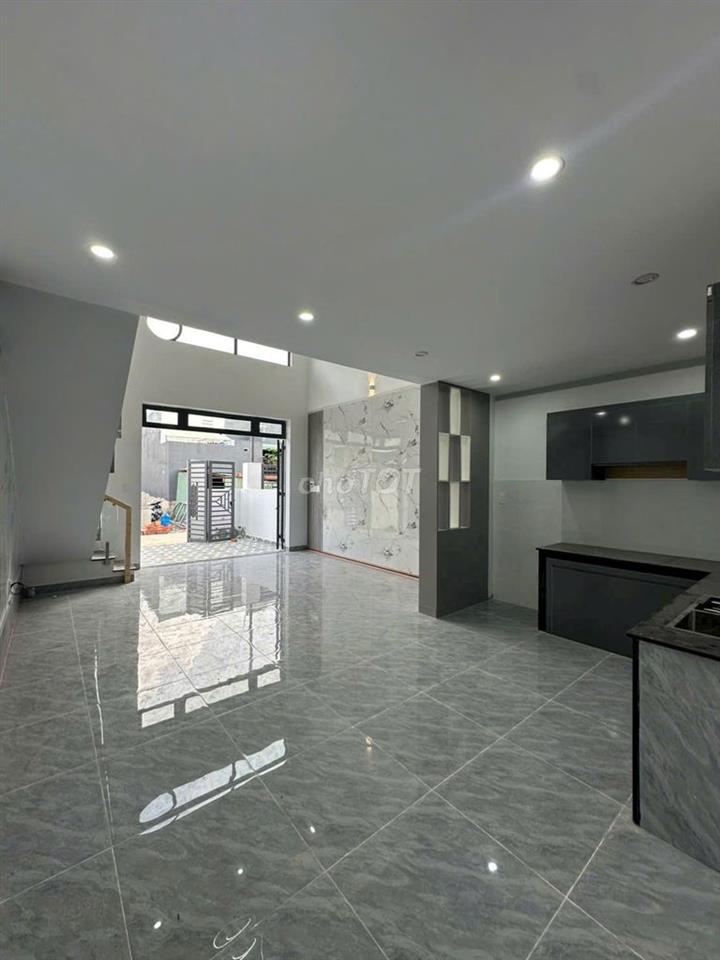 Em cần bán căn nhà gác lửng 5x18 giá 1630, gần chợ Thạnh Phú