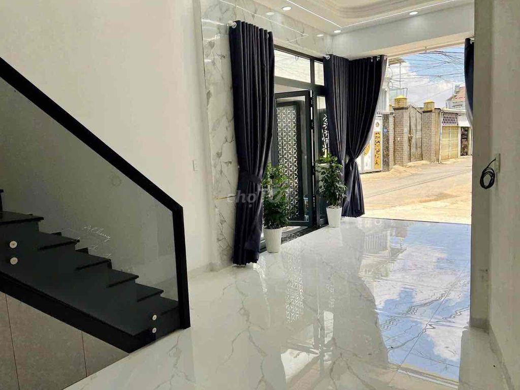 bán nhà lầu phường tân vạn sổ riêng thổ cư 100% đường xe hơi thông