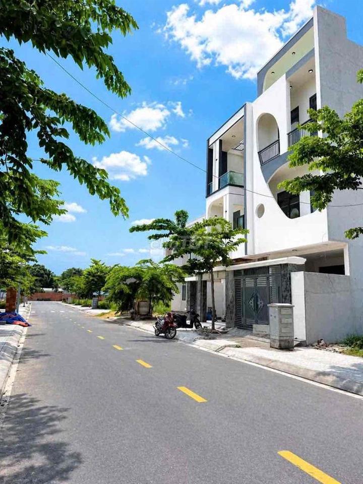 bán nhà 2 lầu khu tdc bửu hoà mới