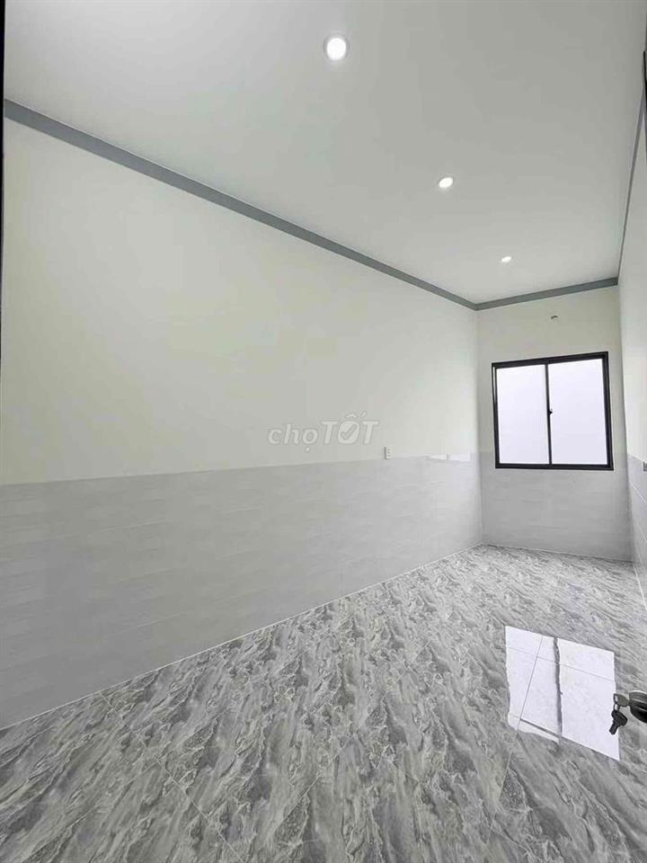 bán căn nhà lầu đường xe hơi thông phường bửu hoà. thổ cư 100%