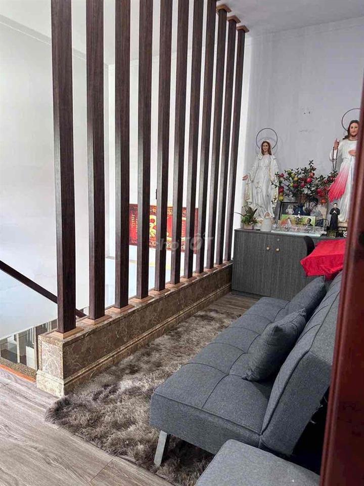 bán nhà 1 trệt 1 lầu  phường bửu hoà đường xe hơi