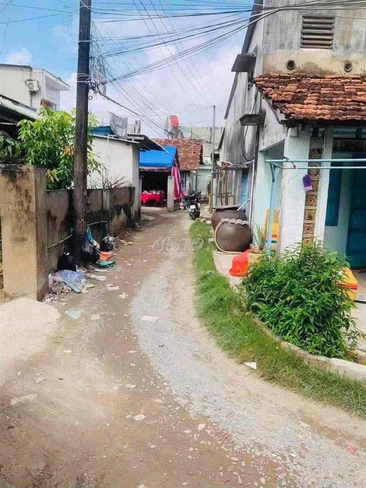 bán lô đất tặng căn nhà cấp 4 phường tân vạn. dt 191m thổ cư