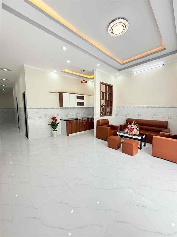 Nhà tân vạn 105m2 hoàn công 3pn giá 2,680tr