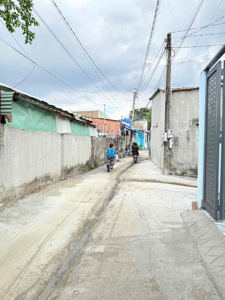 Nhà tân vạn 105m2 hoàn công 3pn giá 2,680tr