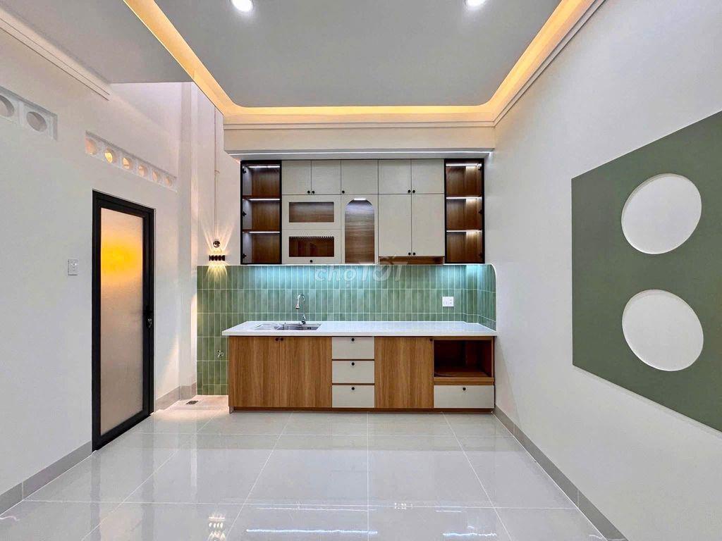 Cô chú đi nước ngoài, cần bán căn nhà cấp 4 mới Ngay cuối Đồng Khởi