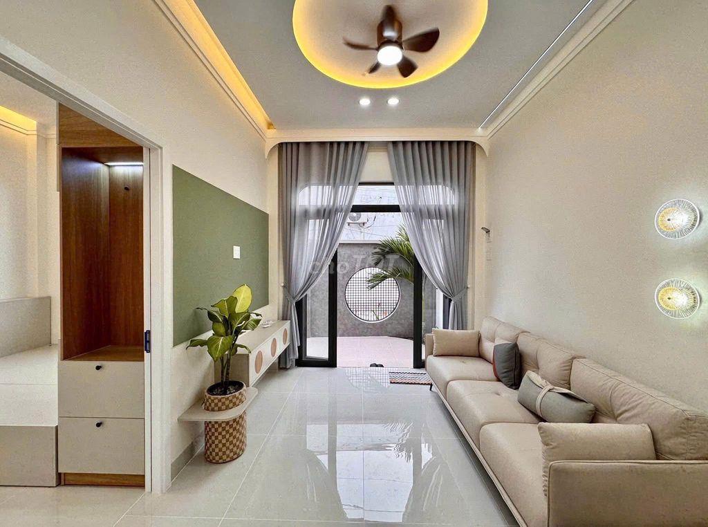 Cô chú đi nước ngoài, cần bán căn nhà cấp 4 mới Ngay cuối Đồng Khởi