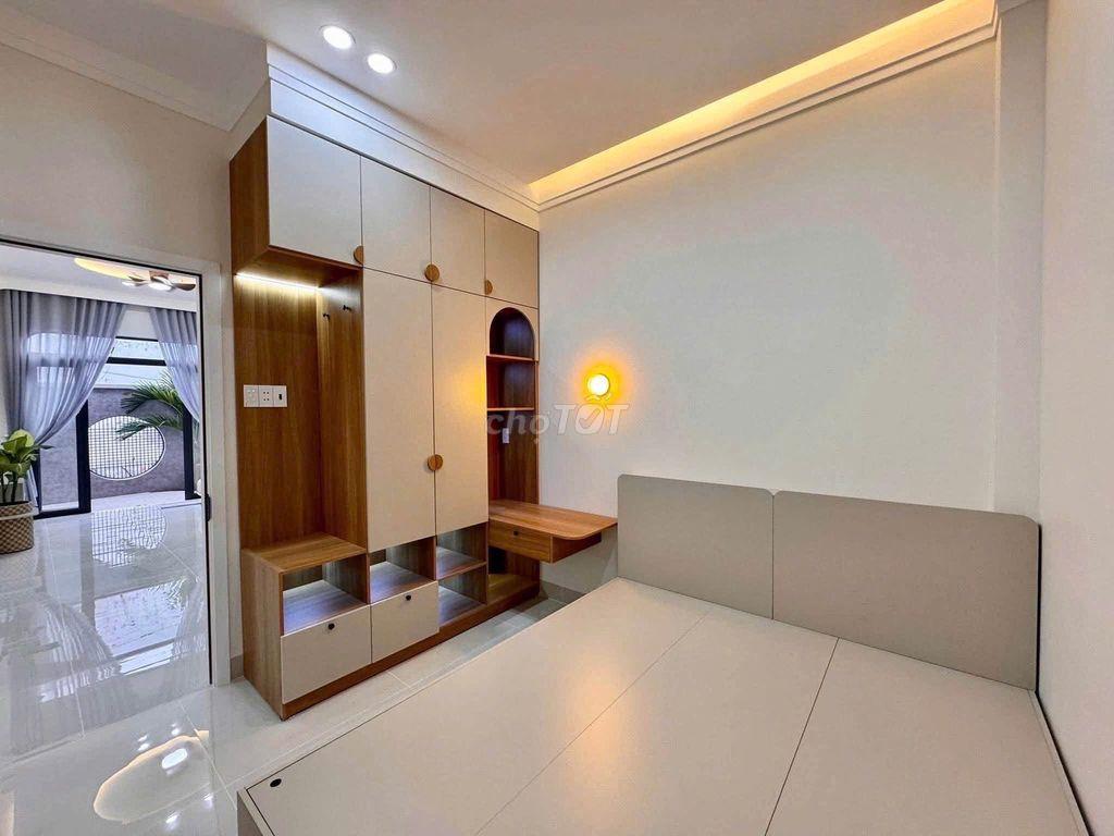 Cô chú đi nước ngoài, cần bán căn nhà cấp 4 mới Ngay cuối Đồng Khởi