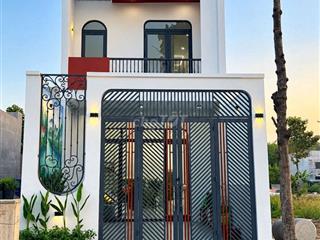 Việt kiều Mỹ về nước cần bán lại căn nhà mới xây gần chợ Thạnh Phú