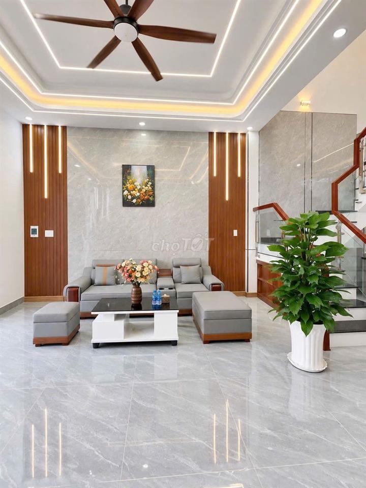 Việt kiều Mỹ về nước cần bán lại căn nhà mới xây gần chợ Thạnh Phú