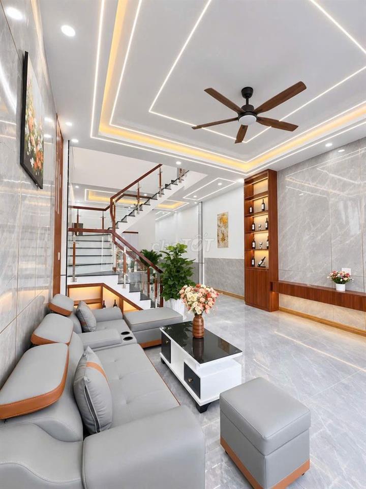 Việt kiều Mỹ về nước cần bán lại căn nhà mới xây gần chợ Thạnh Phú